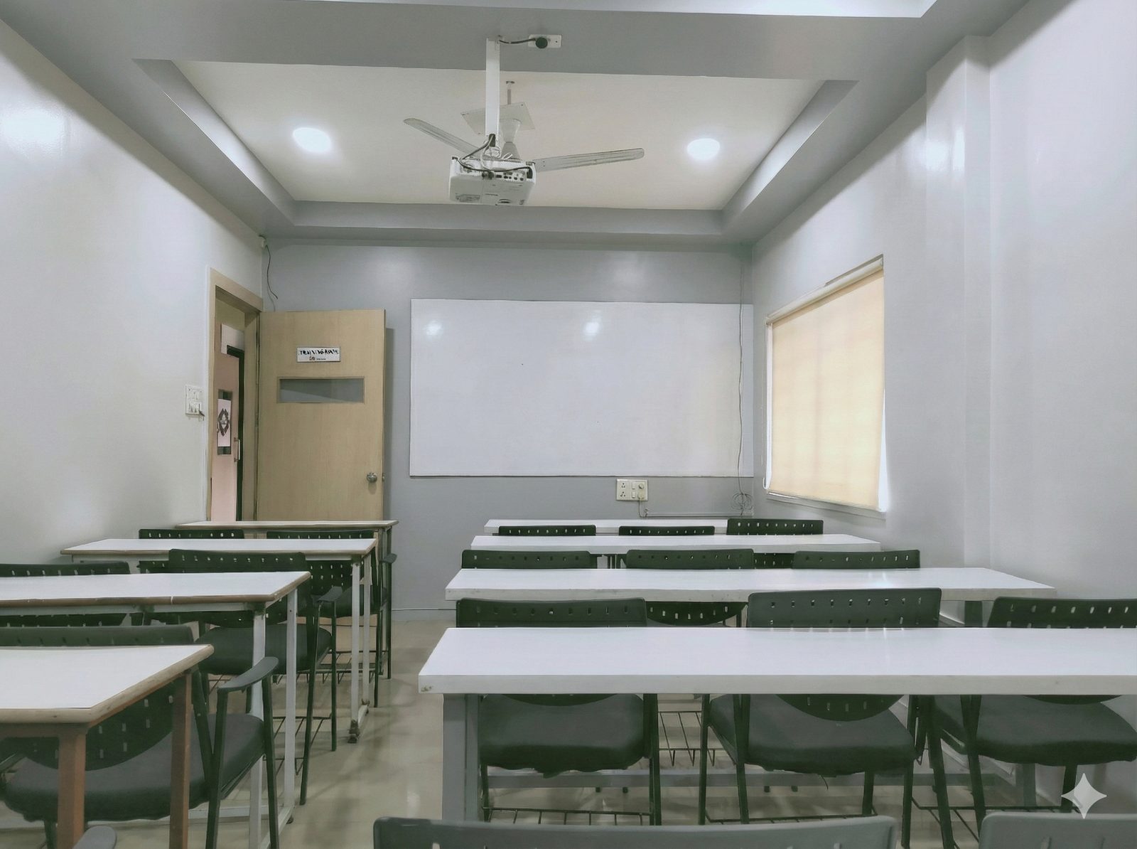 Remote Team? Here's How to Book a Physical Meeting Room in Pune for a Day