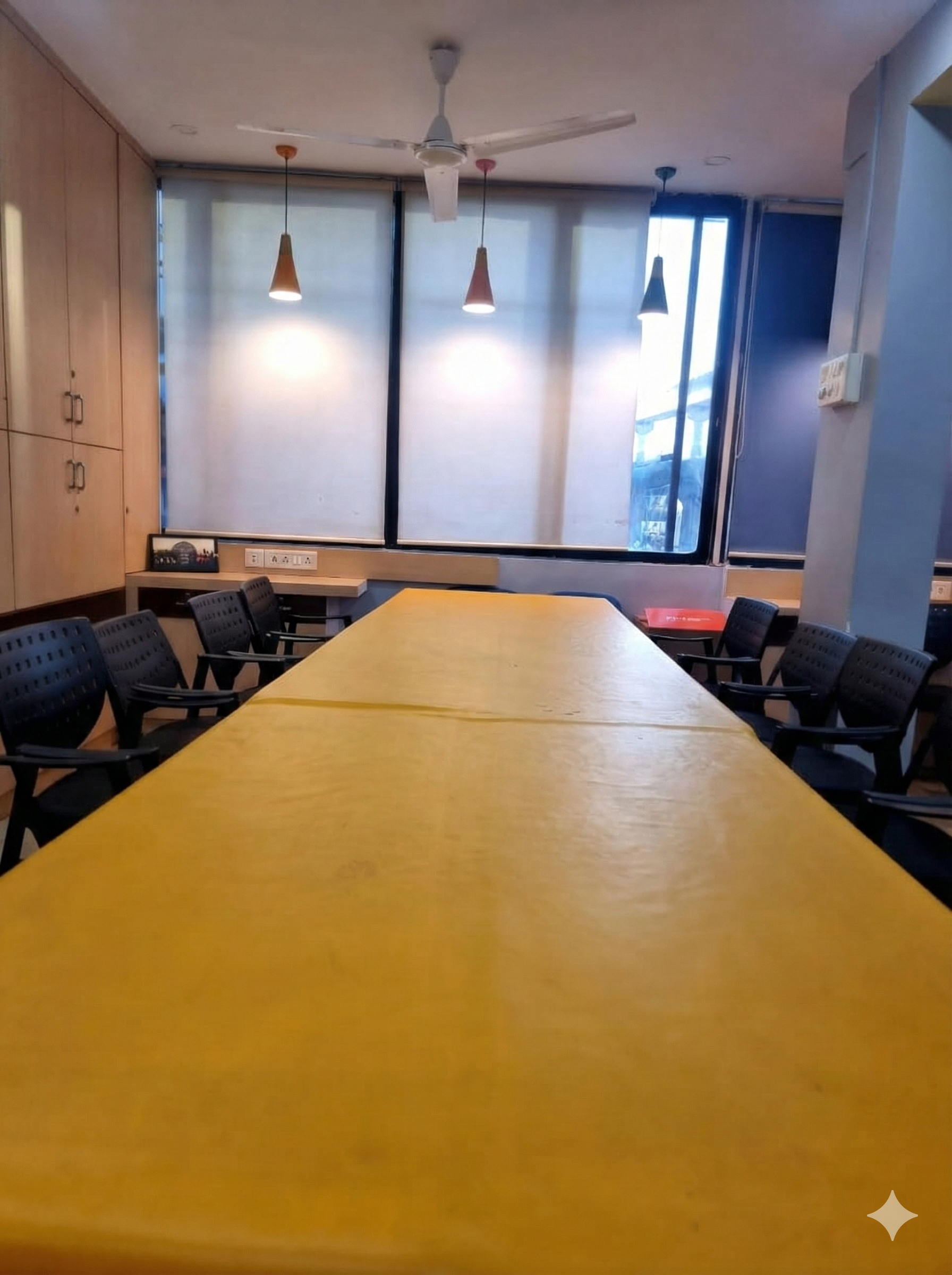 Professional meeting room on rent in Pune with LED TV, WiFi, AC, and power backup at Tspaces